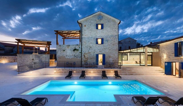 Sarini dvori by Villas Guide in Svetvincenat
