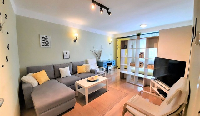 Schöne neu renovierte Wohnung in der Nähe des Zentrums by Interhome