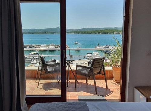 Seafront Apartments Villa Oliva with Private Boat Mooring