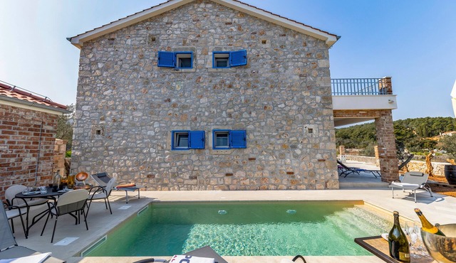 Seaside family friendly house with a swimming pool Ždrelac, Pašman (K-24952)