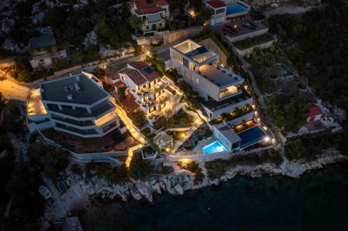 Seaside luxury villa with a swimming pool Cove Ljubljeva, Trogir - 19258
