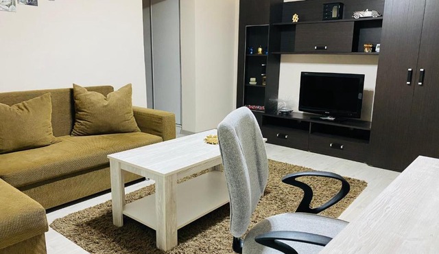 SELLADA APARTAMENT - Free Private Parking,AC,Wi-Fi in Carei