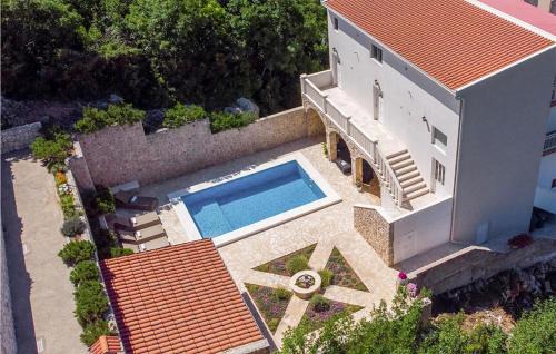 Six-Bedroom Holiday Home In Klek in Klek