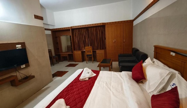 Skyry Hotels Gandhipuram in Coimbatore