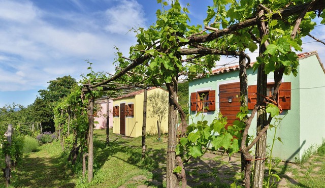 Small house "MilkLady" in Koper