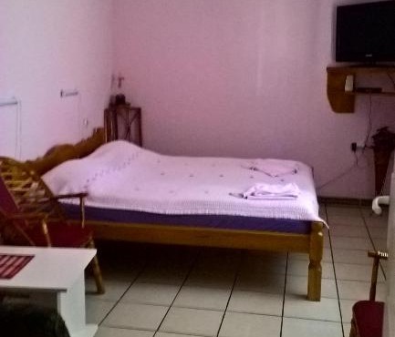 Sobe Rooms Szobák Zimmer KIS in Palic