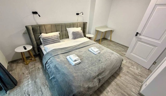 Spacious downtown apartment by Managr in Brașov