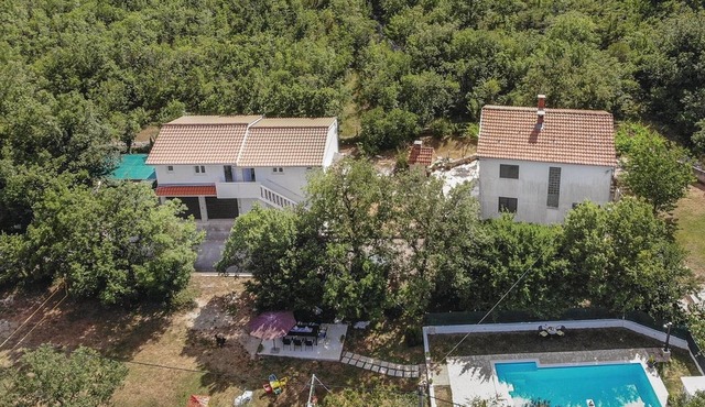 Spacious Prgomet Retreat with Private Pool, Fitness Centre, and Garden - Three Bedroom Villa