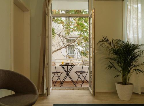 Spacious & Quiet - City Center - 2BR Apartment in Bucharest