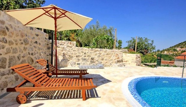 Spectacular designer modern villa with pool, Oslje