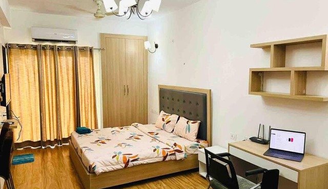 Square by Noida Studios in Noida