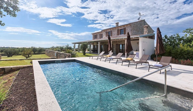 Stancija Katarina di Maladel with wellness, sea view and 2 km from the beach