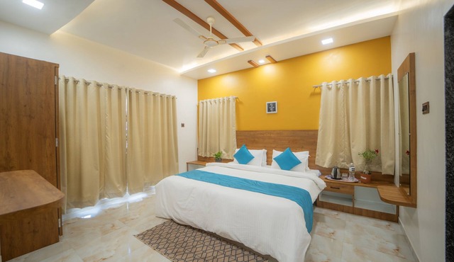 Starlit Vale by Ebony Stays – Luxury 9BHK Pool Villa in Mahabaleshwar in Bhose
