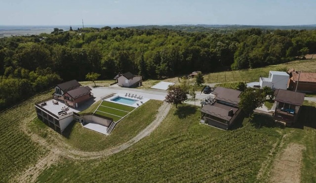 Stay among vineyards with a bathtub and nature views
