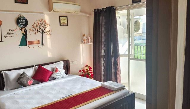 Stay in neighborhood of airport. cozy accommodation of families and couples in Kochi