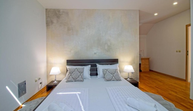 Stross Rooms 4