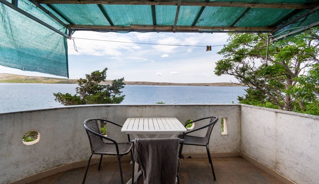 Studio flat near beach Vidalići, Pag (AS-6519-b)