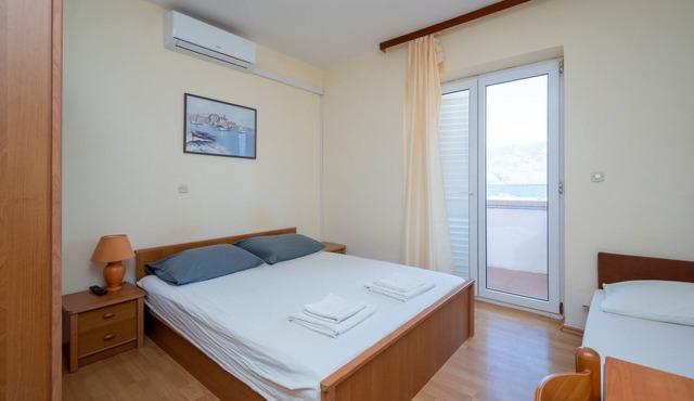 Studio flat near beach Ražanac, Zadar (AS-5766-a)