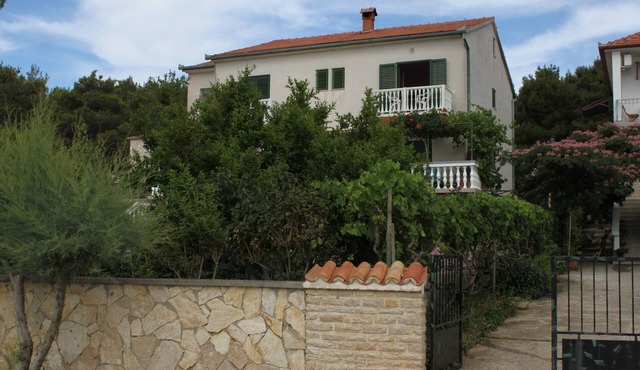 Studio flat near beach Pašman (AS-8219-a)