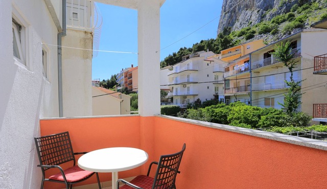 Studio flat with balcony Omiš (AS-2738-a)