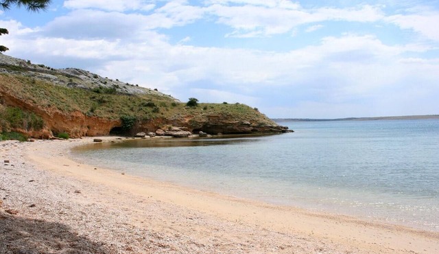 Studio flat with terrace and sea view Cove Smokvica, Pag (AS-4137-a)