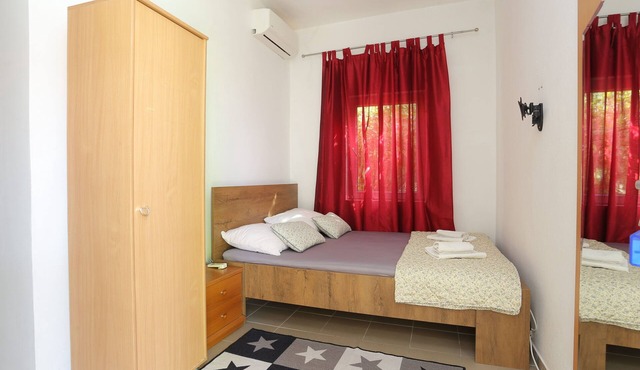 Studio flat with terrace and sea view Gradac, Makarska (AS-2784-f) in Gradac