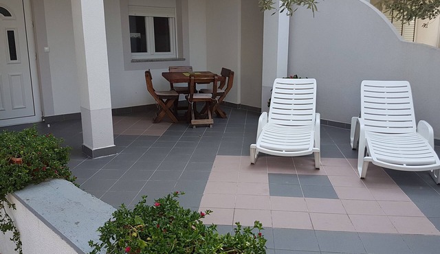 Studio flat with terrace Novalja, Pag (AS-6504-a)