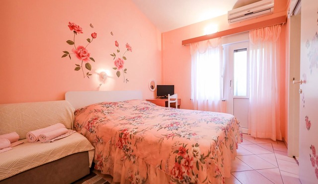 Studio flat with terrace Brbinj, Dugi otok (AS-8160-b) in Brbinj
