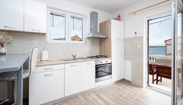 Studio flat with terrace and sea view Tkon, Pašman (AS-17360-a) in Tkon