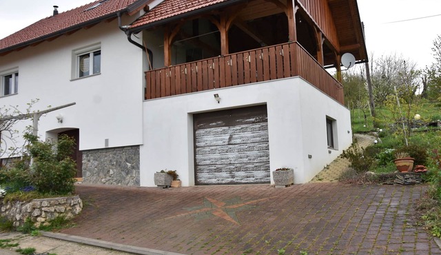 Studio surrounded by the garden in Grabrovec