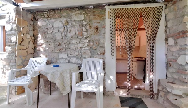 Studio with terrace in a residential area