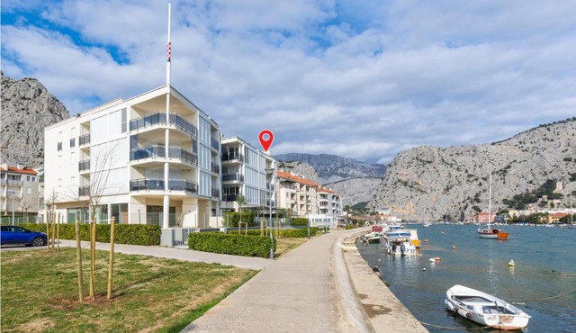 Stunning apartment in Omis w/ WiFi and 3 Bedrooms