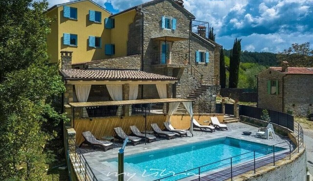 Stunning cozy Casa Jovanin with private pool near Buzet