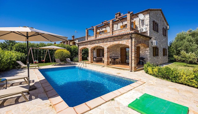 Stunning home in Cabrunici
