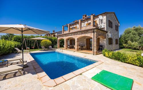 Stunning Home In Cabrunici