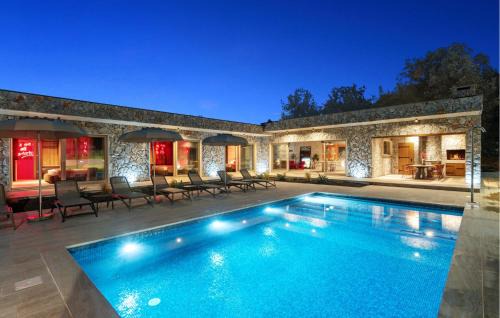 Stunning Home In Dicmo in Dicmo