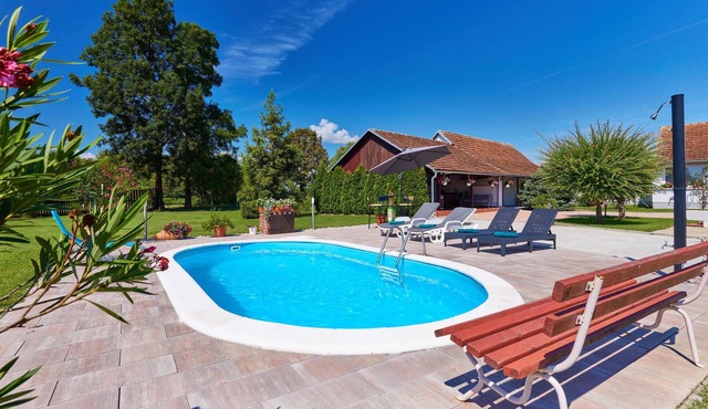 Stunning home in Gudovac