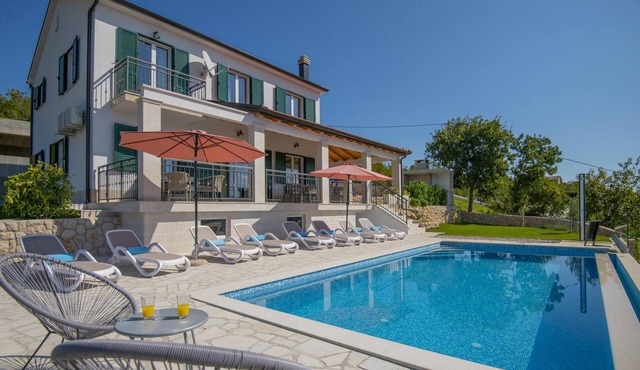 Stunning home in Glavina Donja