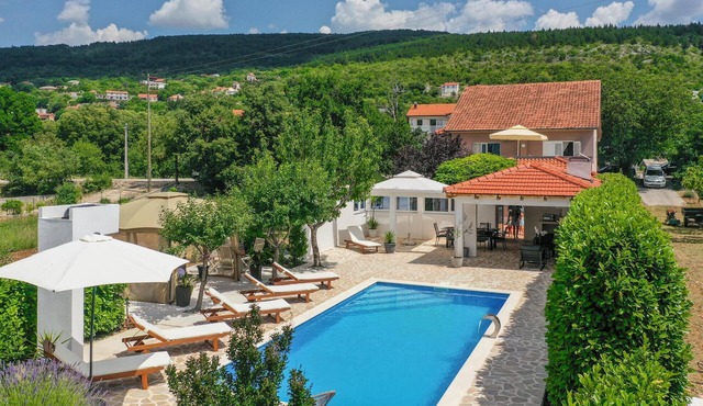 Stunning home in Prolozac Donji
