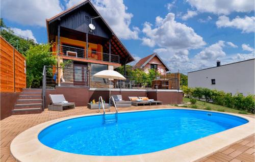 Stunning Home In Sveti Ivan Zelina With Sauna