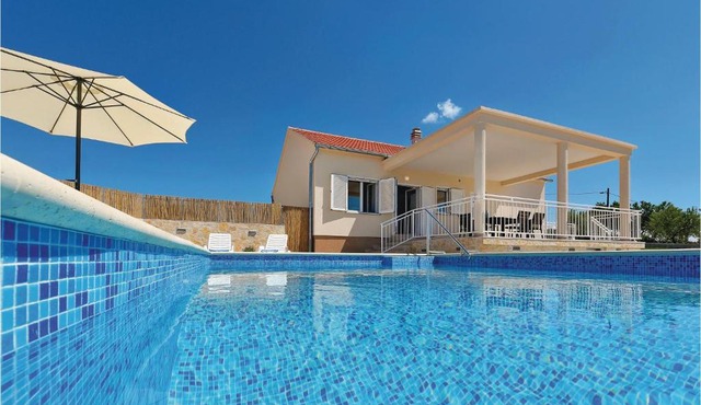 Stunning Home In Krkovic With Wifi