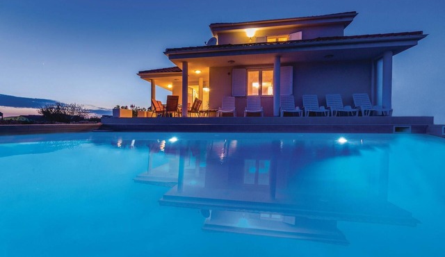 Stunning home in Novalja