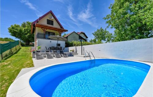 Stunning Home In Seketin