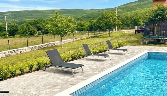 Stunning home in Sinj