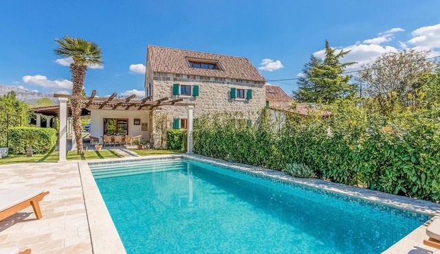 Stunning home in Solin