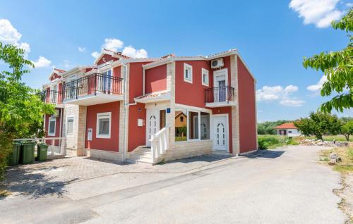 Stunning Home In Trilj