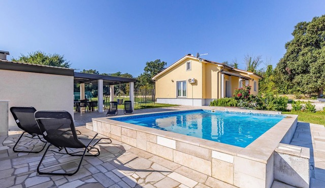 Stunning home in Valtura in Valtura