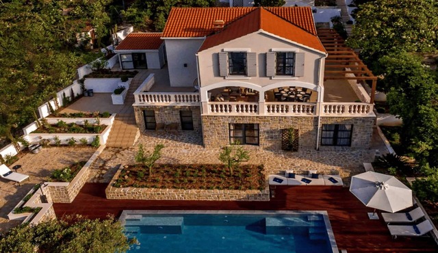 Stunning Korcula Villa | 4 Bedrooms | Villa Waterfront Dream | Cinema Room