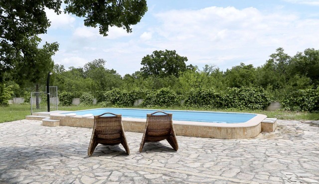 Stunning private villa for 4 people with private pool, A/C, WIFI, TV, terrace and pets allowed