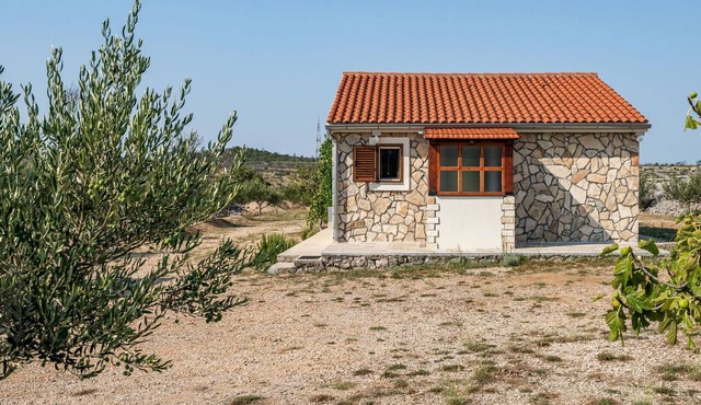 Stunning private villa for 4 guests with A/C, WIFI, TV and terrace